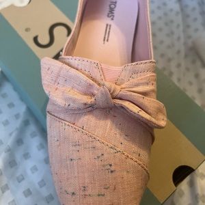 New Toms  with tags and box women size 8